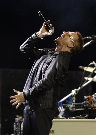 Bono fights valiantly, but fails