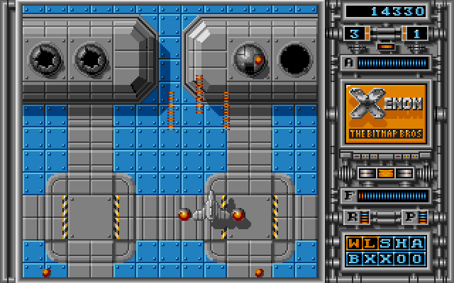 The jet-only lasers, however, stick with you for the whole level. You can see which power-ups are activated on the bottom right panel. Homing missiles and the A power-up have their timers underneath.