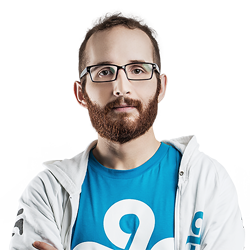 Dan Ryckert helping out Cloud 9 during his off-time