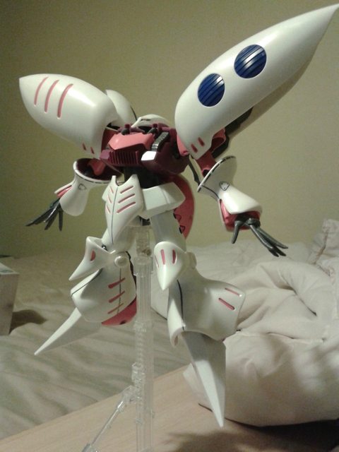 And a beauty shot of my current pride and joy, the personal steed of Haman Karn, Queen of Neo-Zeon. Master Grade Scale