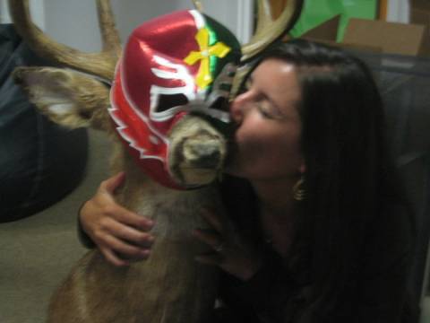 Luchadeer is a lady's man.