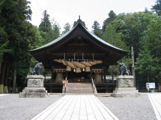 The Akimiya Kaguraden which was used as the background for Kanako's spell cards.