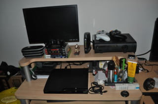  Ps3, 360, DSL, PSP3000, Tifa Lockheart and a mess