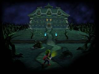 Luigi creeps up to the mansion.