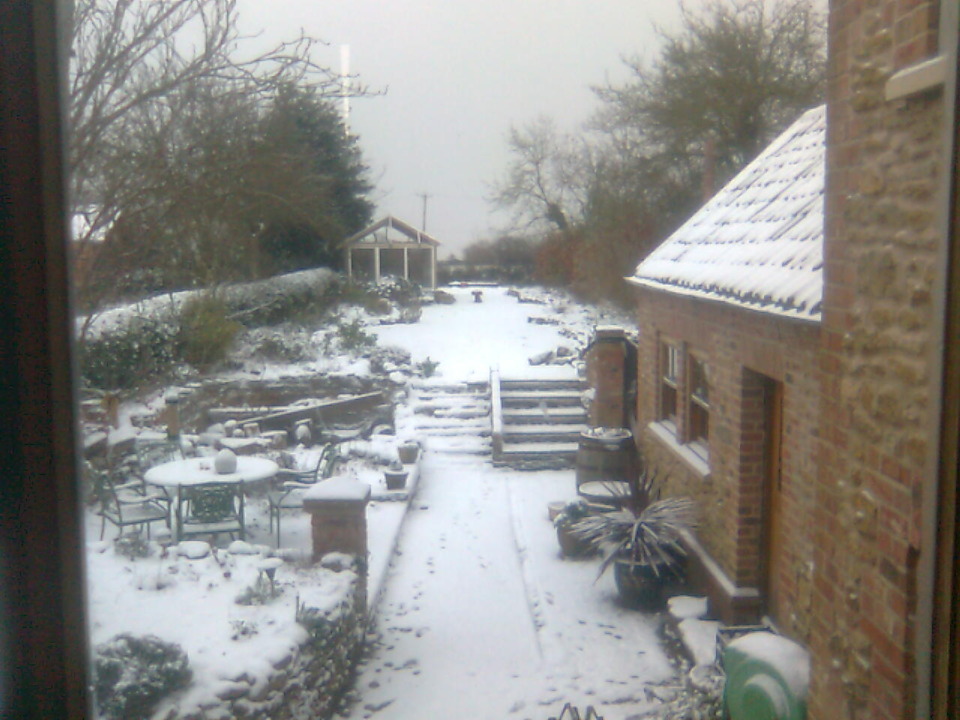 Garden, with a loveley thick 1 inch of snow