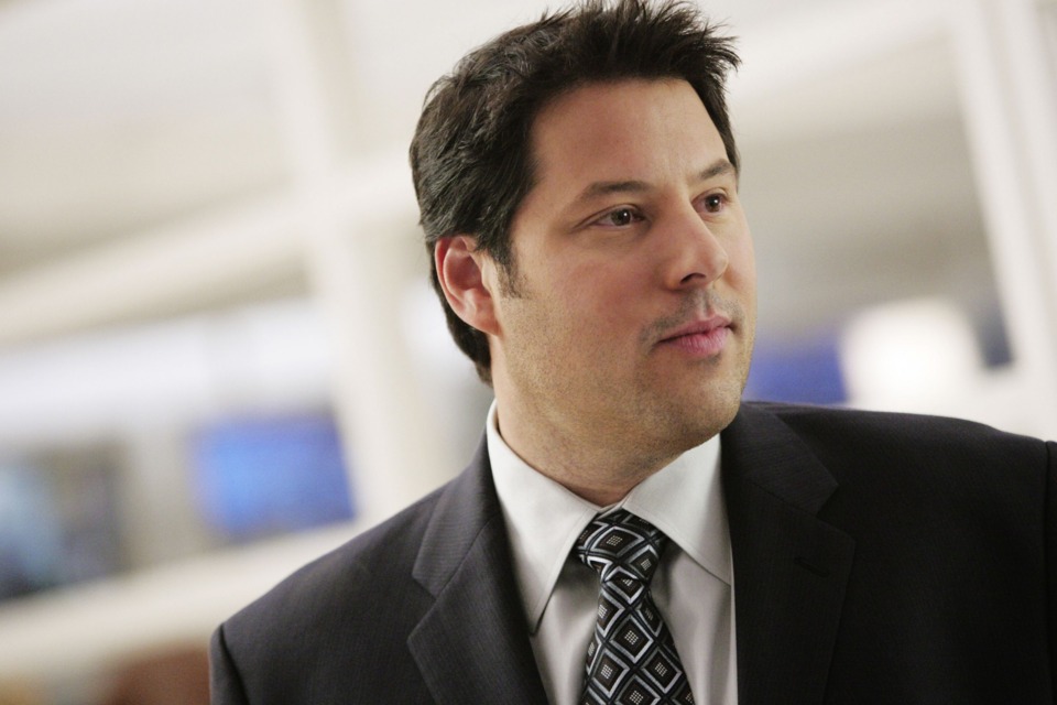 Jeff - Greg Grunberg. He can look a lot like Jeff if his hair is styled correctly and I think he could pull off Jeff's demeanor.