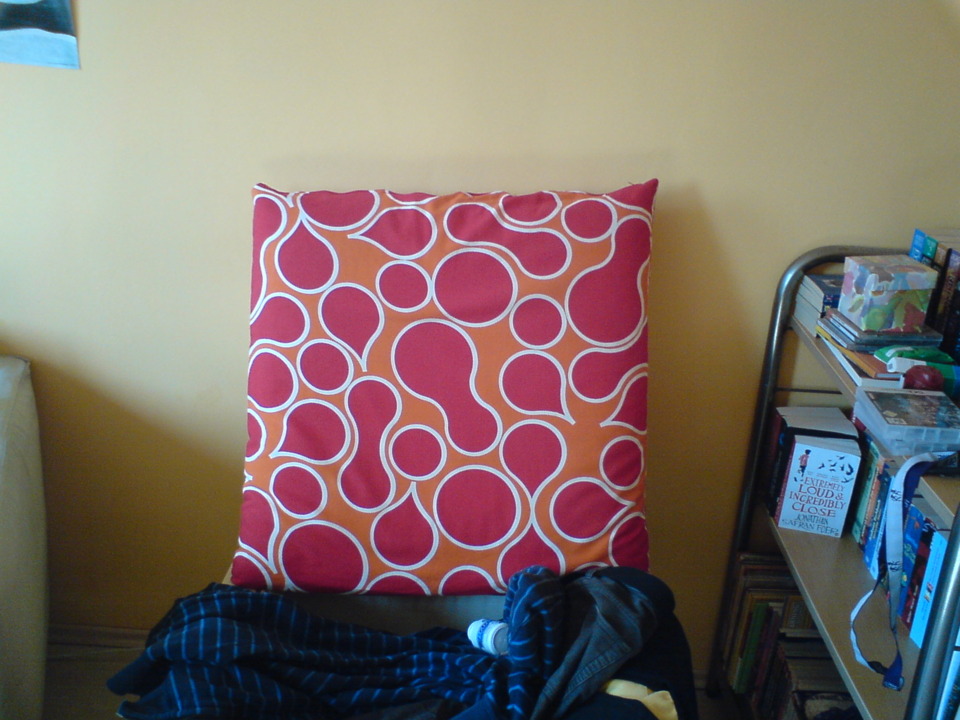 That's my huge gaming pillow. I am sitting on it, when playing X360. I just love the pattern, it's very '70-ish.