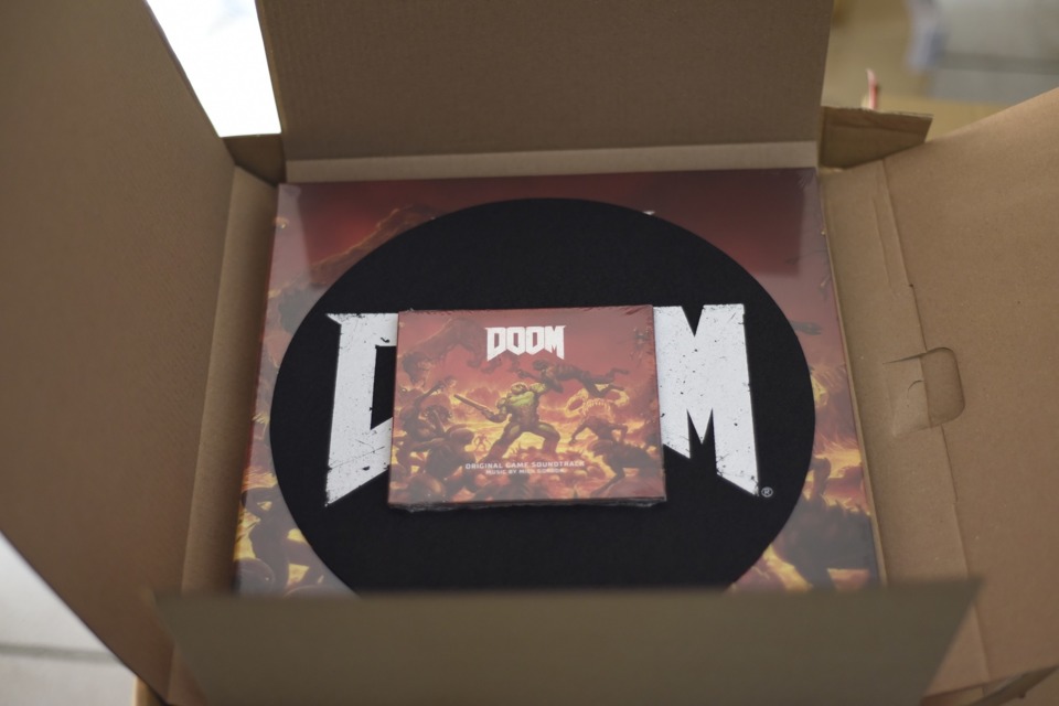 Deluxe Edition; Transparent Red 4x LP, 2x CDs and Doom logo slipmat. 