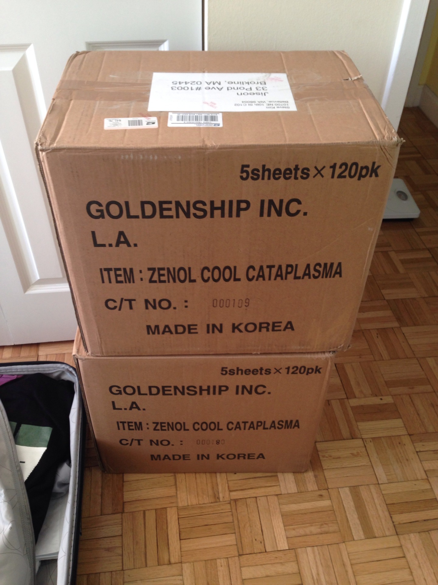 Imposing 2 boxes of clothing ($80+ in shipping from LA -_-;;)