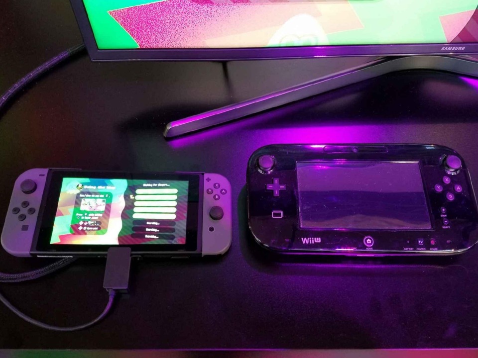 The Switch gamepad next to the Wii-U gamepad. As you can see, the colors on the Switch are vibrant and the screen is bright. 