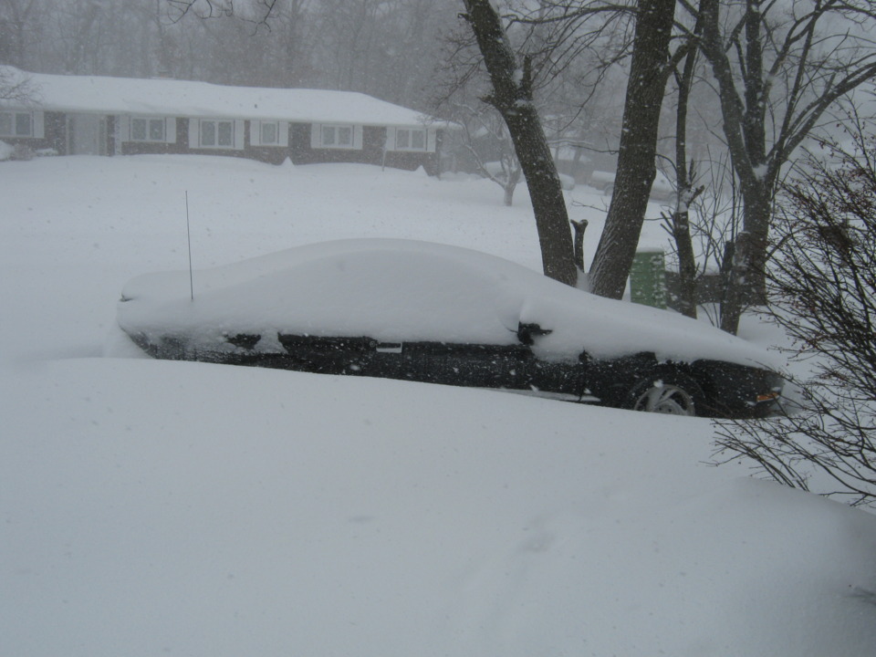  Got about 20 inches about 30 miles south of chicago, IL. Gonna play some re5 mercs all day
