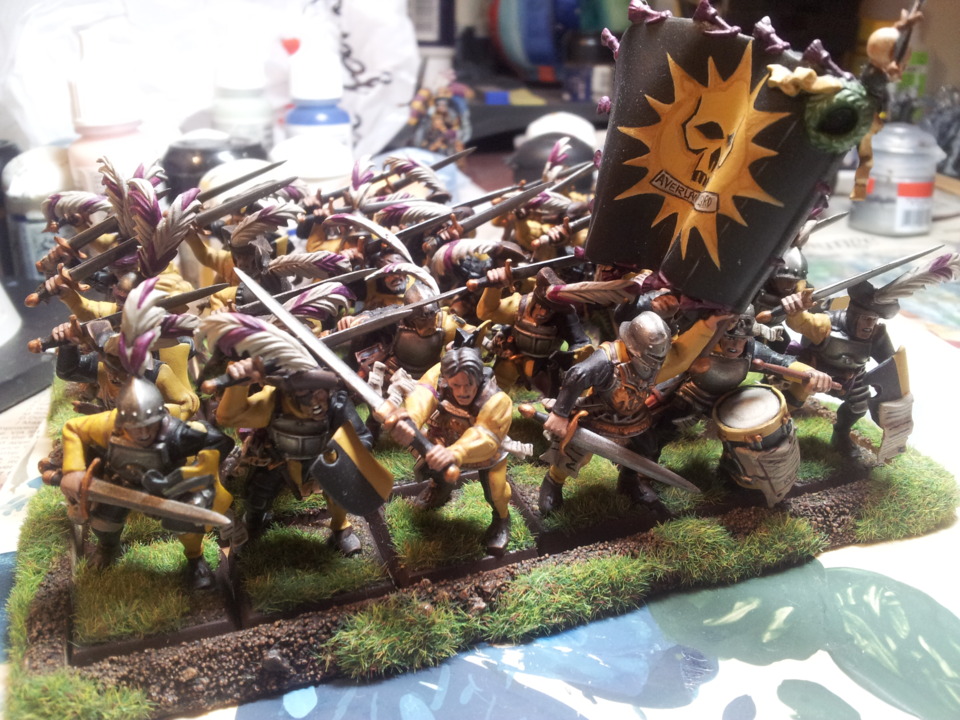 A unit of Empire Swordsmen (hailing from the province of Averland) from Warhammer.