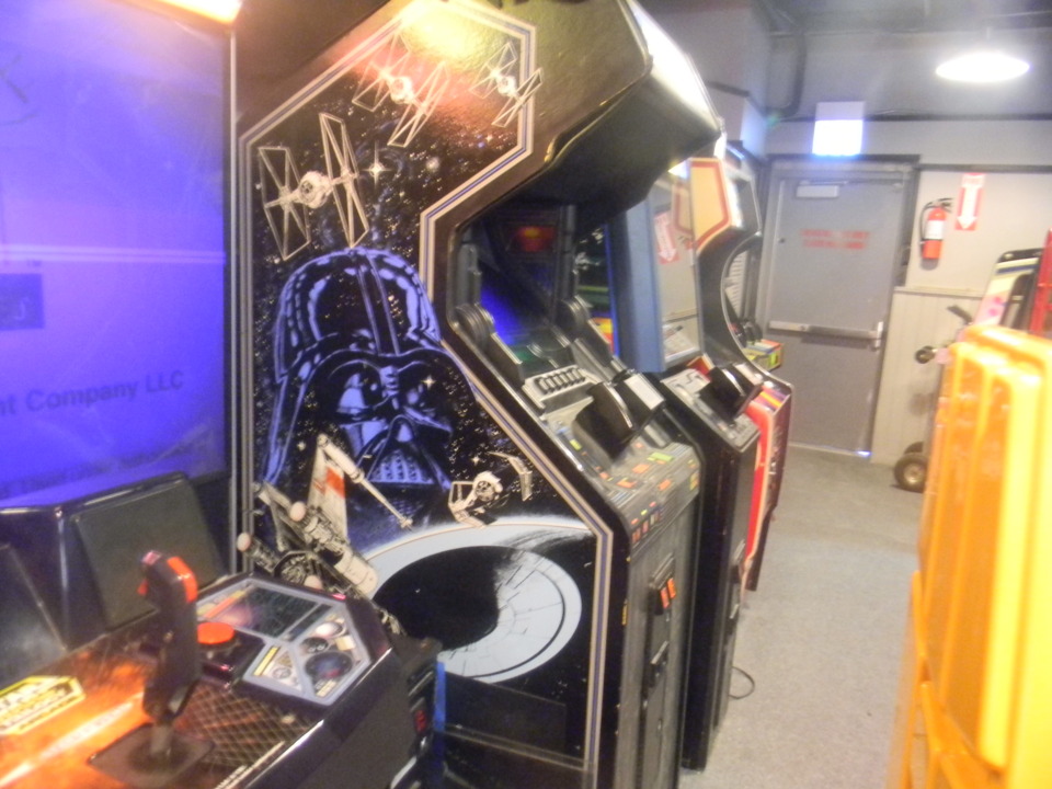 Star Wars side art, also on the side you can see the Star Wars Trilogy machine. It seemed like it was played a lot going by how loose the stick was.