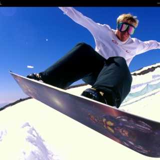 dude snowboarding!